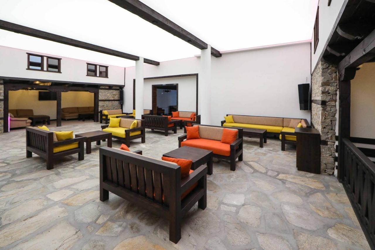 Hotel Leshten Luaran gambar