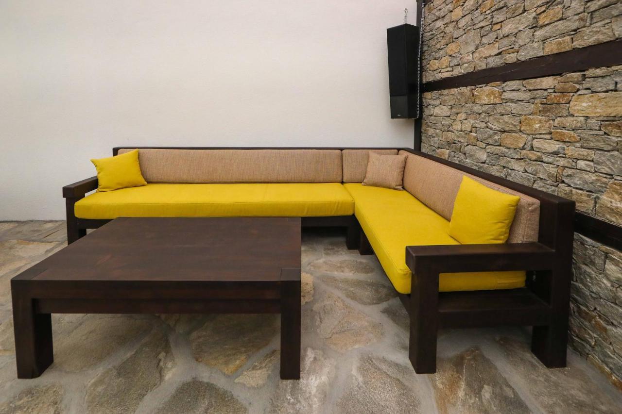 Hotel Leshten Luaran gambar