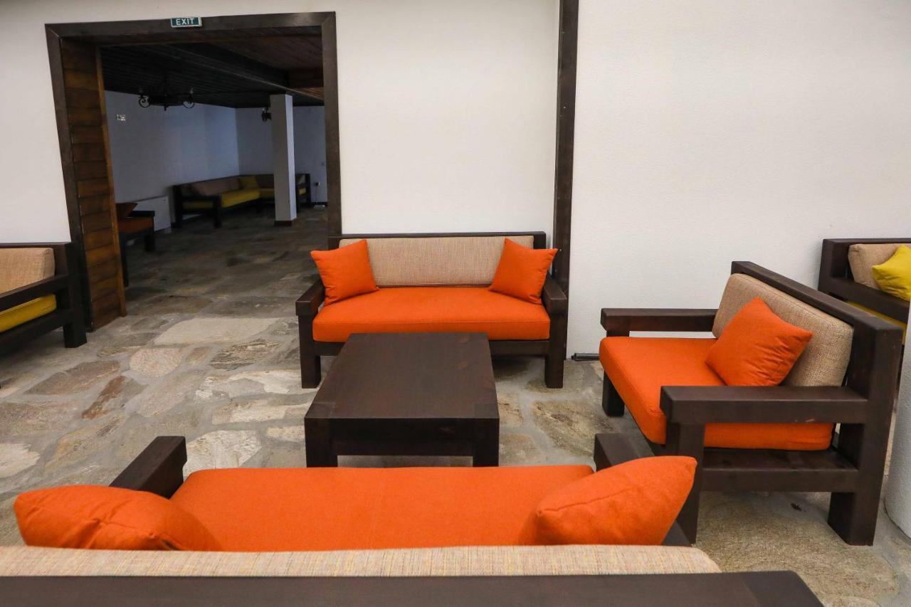 Hotel Leshten Luaran gambar