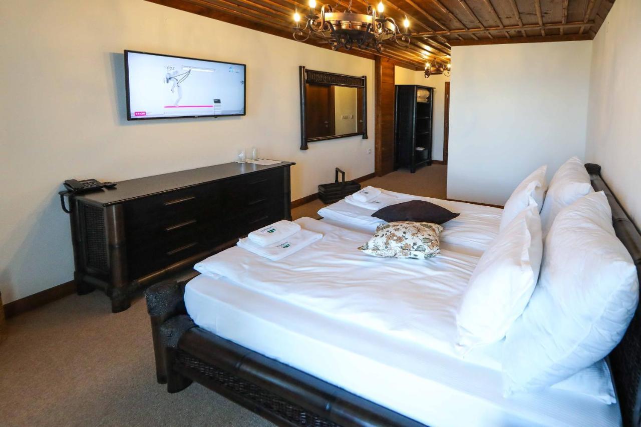 Hotel Leshten Luaran gambar