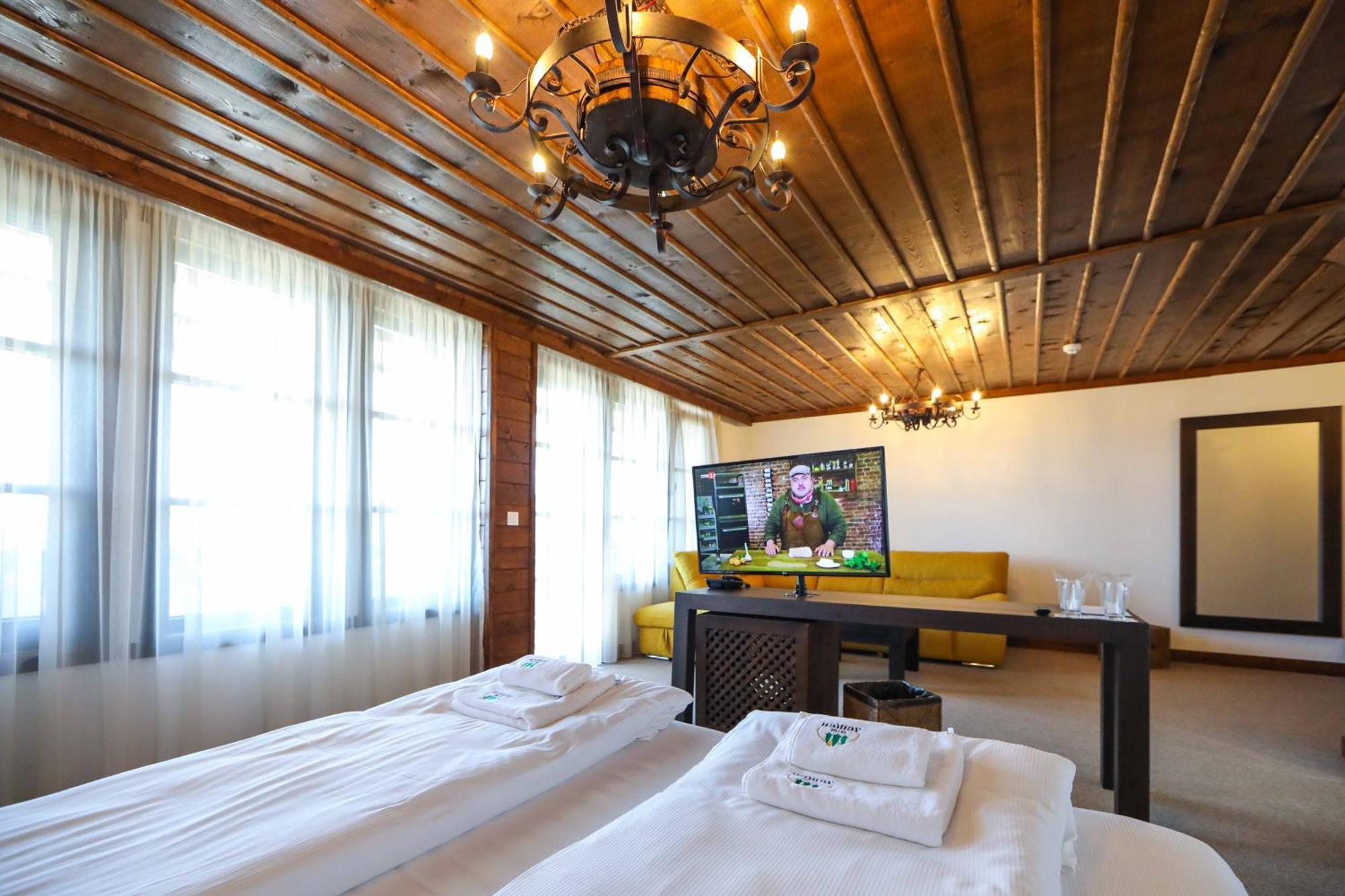 Hotel Leshten Bilik gambar